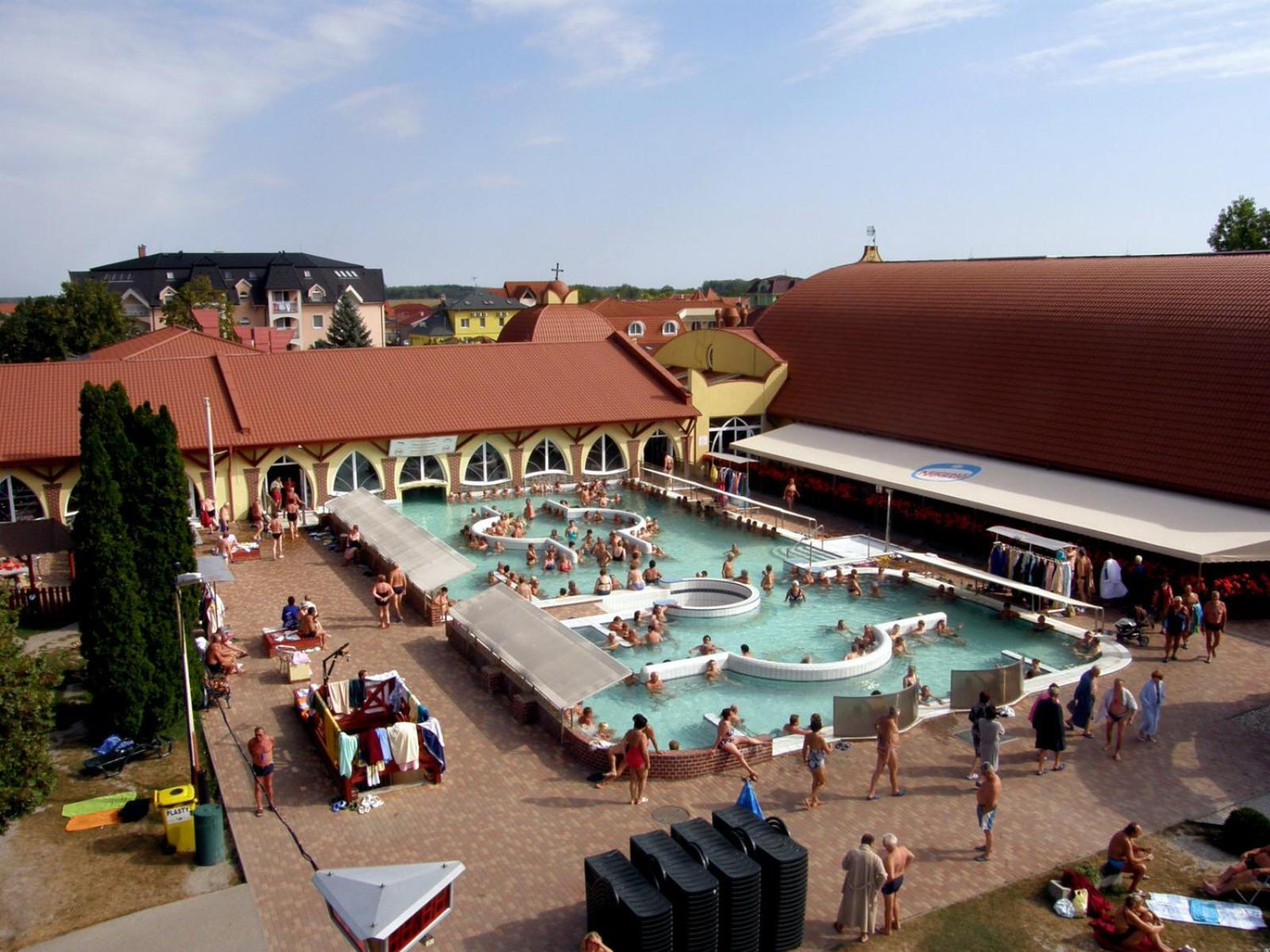 Penzion Koliesko Hotel Veľký Meder Bagian luar foto